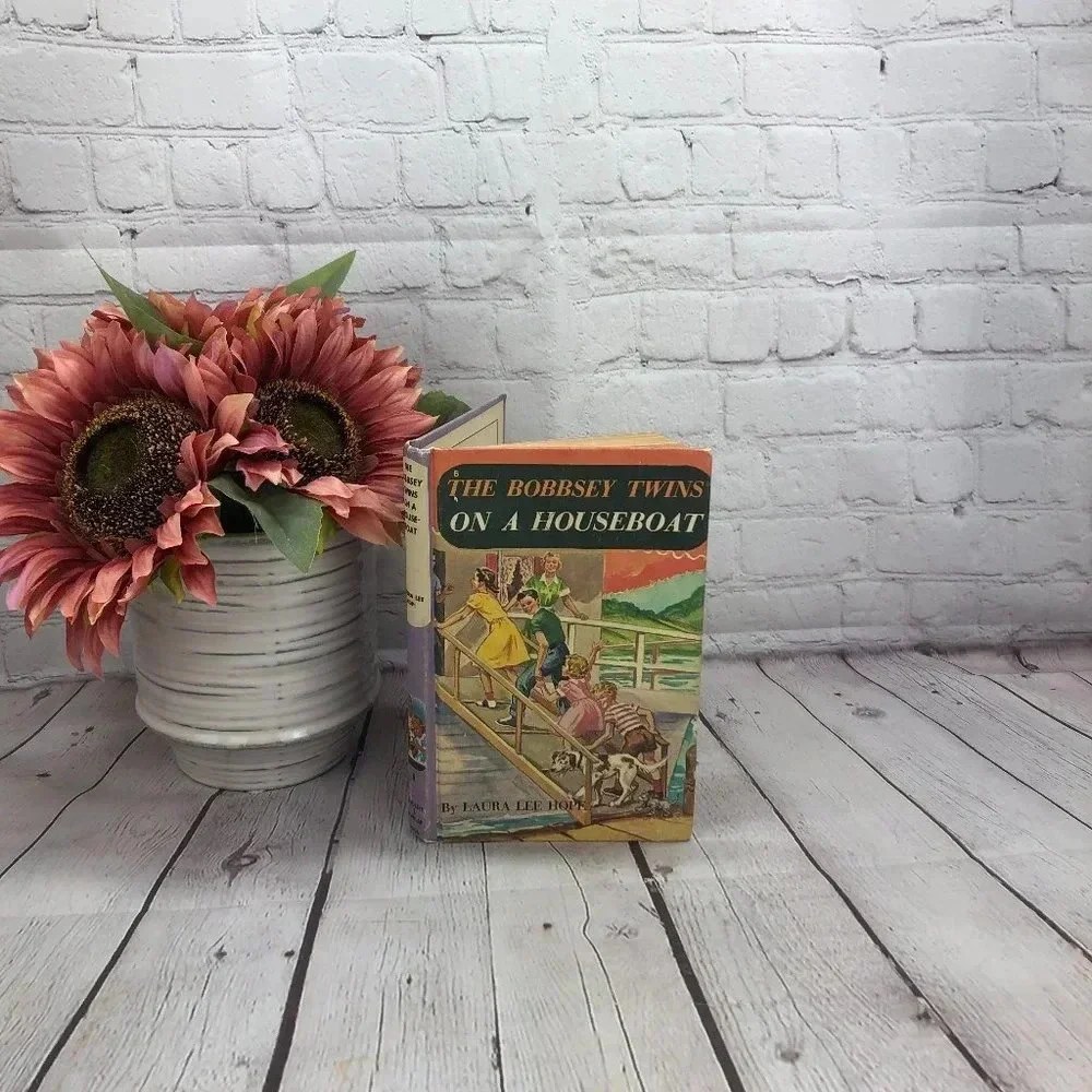 vintage The bobbsey twins on a houseboat book 1955